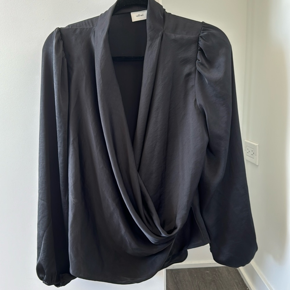 Aritzia Wilfred Black Silky crossover top, Size L, never worn